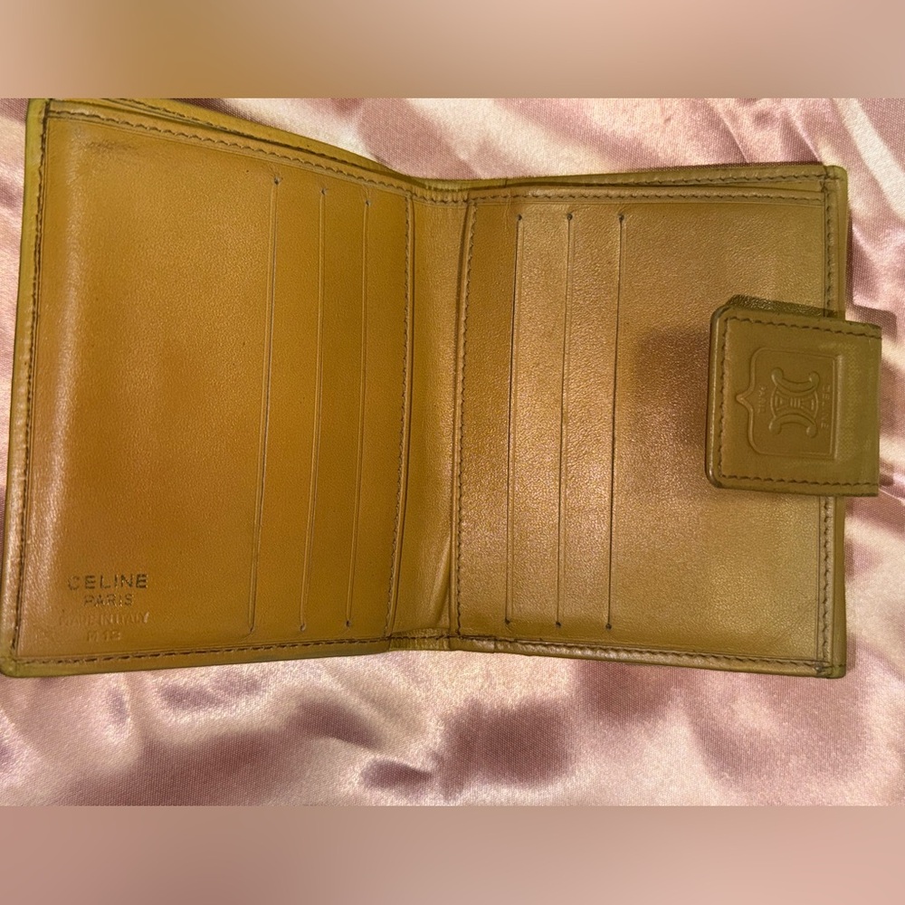 💯 Celiné Trifold Wallet - Picture 5 of 9